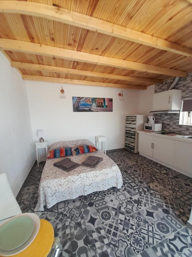 Estudio Dominicana In Albufeira Gale Exterior photo