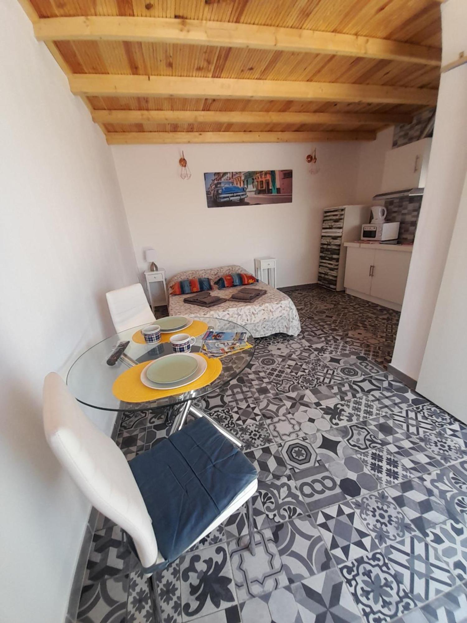Estudio Dominicana In Albufeira Gale Exterior photo